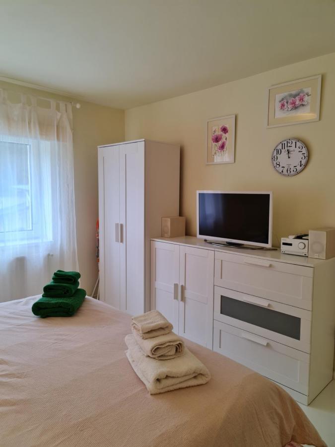 Apartamentul Alb Буштени Экстерьер фото