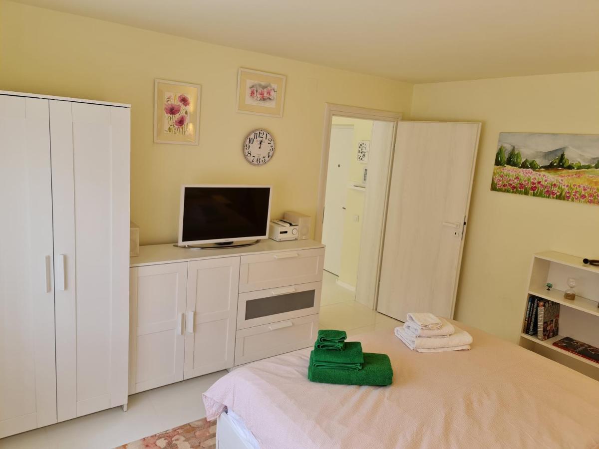 Apartamentul Alb Буштени Экстерьер фото